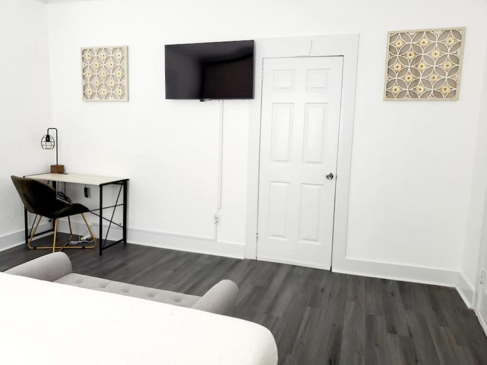 Modern Westshore
